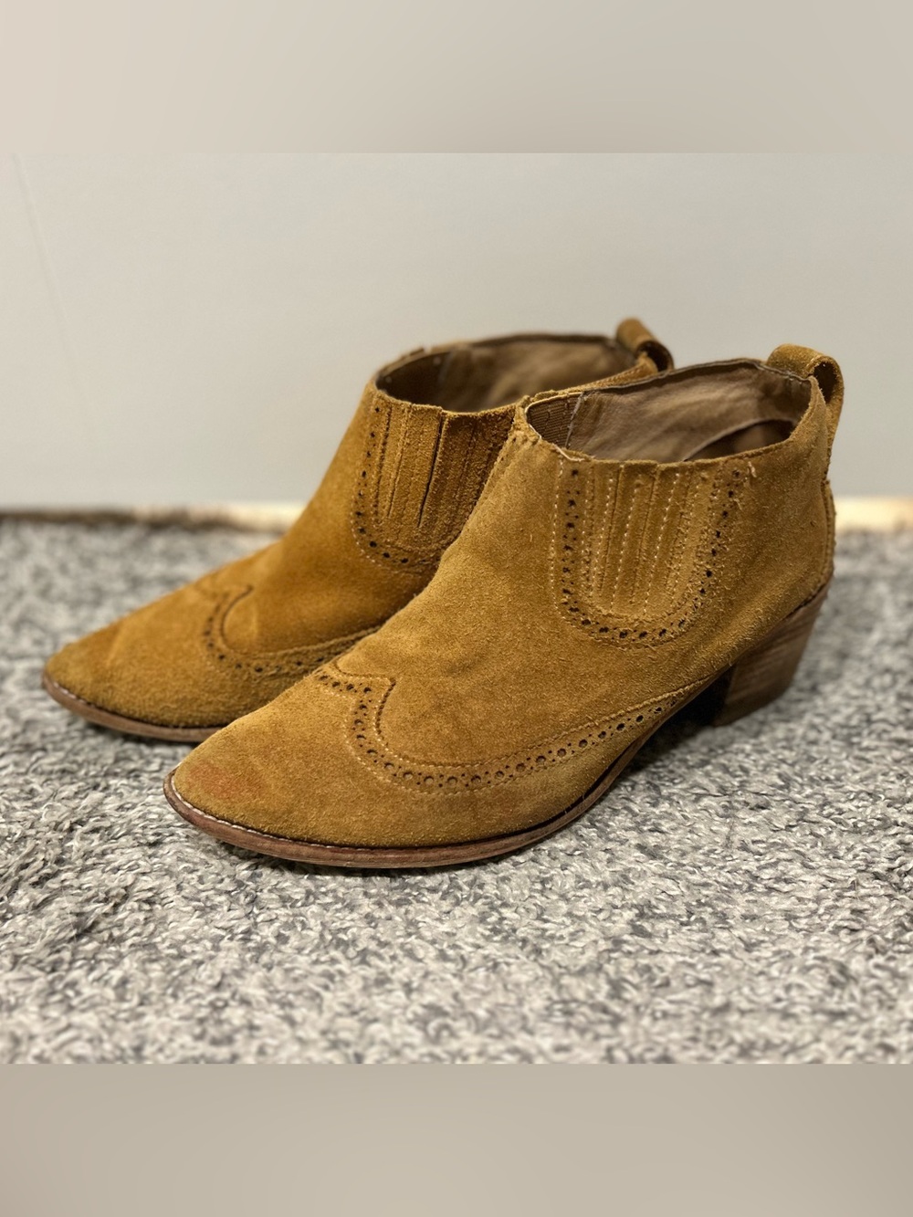 Madewell Women’s Suede Booties